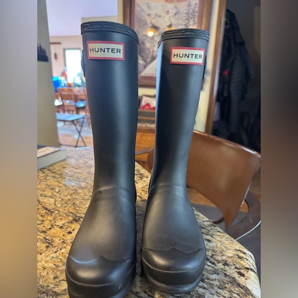 hunter-shoes-kids-girls-4-boys-3-hunter-boots-used-black-poshmark